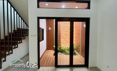 Dijual Rumah Posisi Hook di Kencana Loka BSD