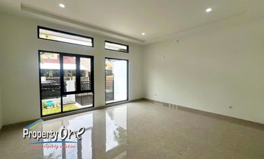 Dijual Rumah Posisi Hook di Kencana Loka BSD