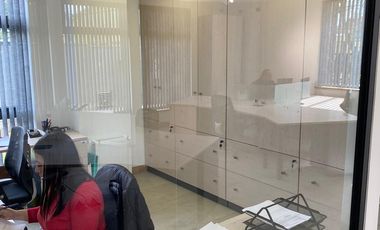 Moderna Y Amplia Oficina A Pasos Del Centro De Puerto Varas