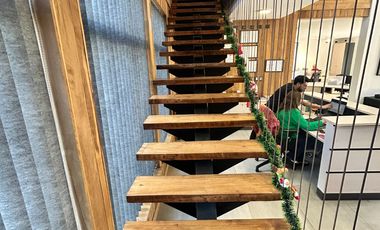 Moderna Y Amplia Oficina A Pasos Del Centro De Puerto Varas