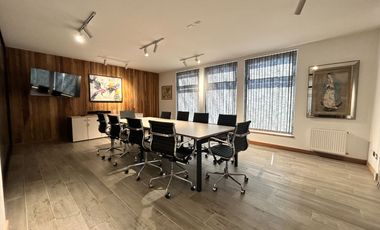 Moderna Y Amplia Oficina A Pasos Del Centro De Puerto Varas