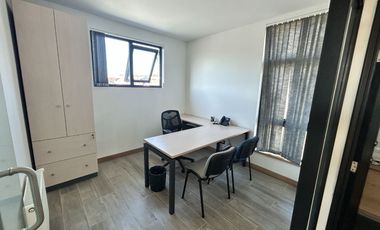 Moderna Y Amplia Oficina A Pasos Del Centro De Puerto Varas