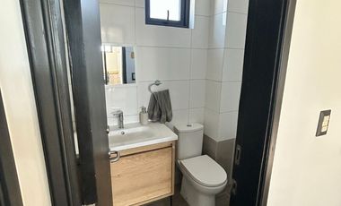 Moderna Y Amplia Oficina A Pasos Del Centro De Puerto Varas