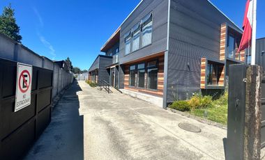 Moderna Y Amplia Oficina A Pasos Del Centro De Puerto Varas