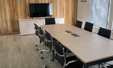 Moderna Y Amplia Oficina A Pasos Del Centro De Puerto Varas