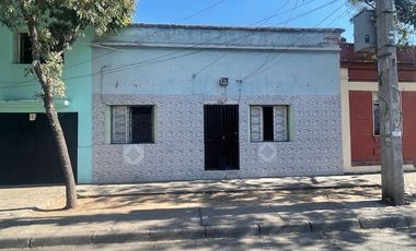 Arriendo Amplia casa uso comercial metro Einstein Recoleta