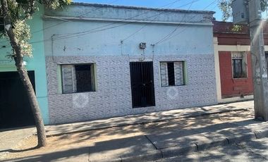 Arriendo Amplia casa uso comercial metro Einstein Recoleta