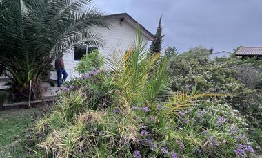 Se arrienda casa estilo canadiense en El Paico, El Monte. Ubicada en avenida principal, con excelente conectividad, a metros de Autopista del Sol y Ca