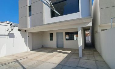Casa nueva con patio en venta colonia Buenavista Tijuana
