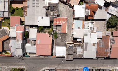 En venta propiedad en el centro de Loja sector la Pileta a pocos pasos del Parque central