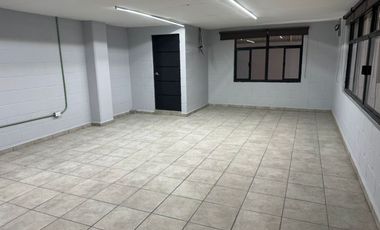 ¡Oportunidad Única! Se Renta Bodega en Guadalajara de 674 m²