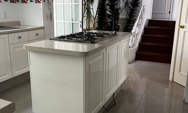 Casa en Venta Leona Vicario, Condominio Versalles, Metepec, Estado de México