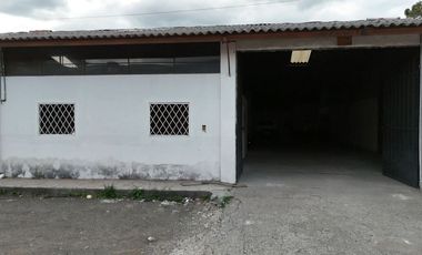 Arriendo de Nave Industrial en Cuenca sector Parque Industrial