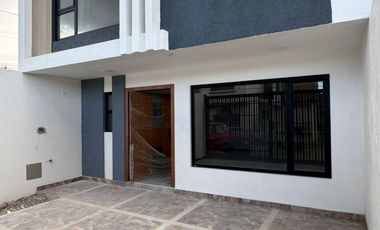 Casa en Venta a Crédito VIP, Cuenca Ricaurte