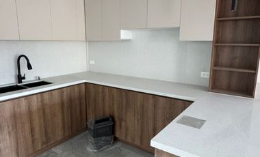 Casa en Venta a Crédito VIP, Cuenca Ricaurte