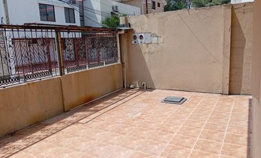 Se alquila Dpto PLANTA BAJA en KENNEDY NORTE