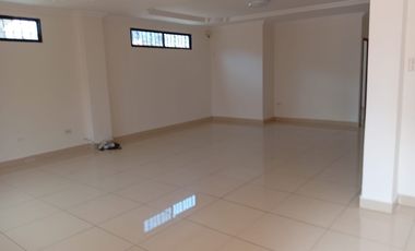 Se alquila Dpto PLANTA BAJA en KENNEDY NORTE