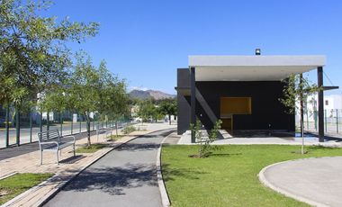 Amplia Casa Nueva en Zapopan: Seguridad y Espacio para tu Familia