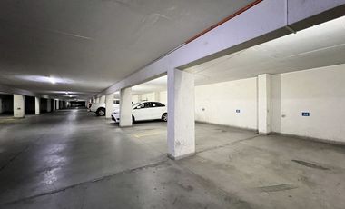 15 NORTE ARRIENDO ESTACIONAMIENTO PRIVADO FRENTE AL MALL