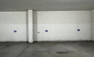 15 NORTE ARRIENDO ESTACIONAMIENTO PRIVADO FRENTE AL MALL