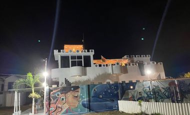 CASA EN POSORJA: ¡Oportunidad Única! Se Alquila Impresionante 