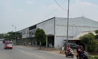 Commercial Shophouse on A. Yani Road Mojosari Mojokerto – 2,111 sqm Freehold