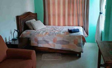 SE RENTA CASA AMUEBLADA