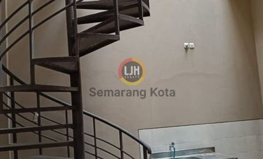 Rumah Mewah & Luas di Puri Mediterania – Siap Huni