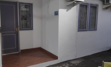 Murah !! Disewakan Rumah Cipinang Muara Jalan 2 Mobil Kosongan