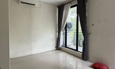 Rumah 2 lantai mewah disewakan di Citraland