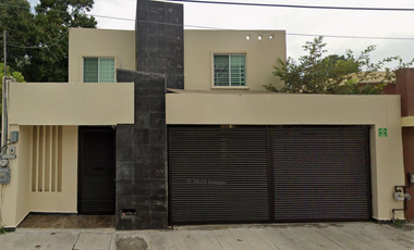 ELEGANTE CASA EN VENTA EN MONTERREY, MARTOCK, C.P. 89170 TAMPICO, TAMPS.