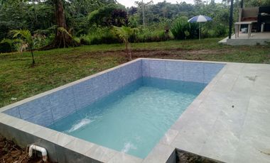 VENDO CASA AMOBLADA CON PISCINA EN URB. OASIS, PEDRO VICENTE MALDONADO, ECUADOR