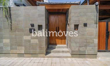 Brand New Gorgeous Three Bedroom Villa In Beachside Sanur