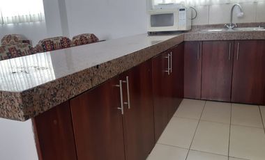 ARRIENDO DEPARTAMENTO DÚPLEX AMOBLADO, 2 DORMITORIOS, BALCÓN, URB. EL CONDADO