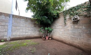 Casa en renta en El Campestre Residencial (La Venta del Astillero) dentro del Coto Leman