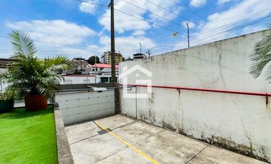 Departamento en Planta Baja en Venta en Portón de las Lomas, Guayaquil