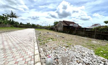 Kavling Siap Bangun, Lokasi Depan Resto Tengkleng Gajah