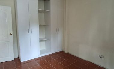 ¡Oportunidad en Sauces VI! Casa de 1 planta en peatonal cerrada