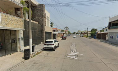 ELEGANTE CASA EN VENTA, A PRECIO POR DEBAJO DEL AVALÚO COMERCIAL, UBICADO EN ALVARO OBREGON, AMPLIACION UNIDAD NACIONAL, 89510 CD MADERO, TAMPS.