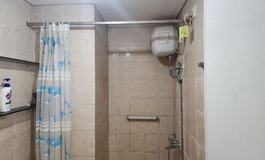 disewa apartemen green lake sunter,2BR fully furnished,view danau,hadap timur,AC 2 dan waterheater,best view