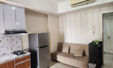 disewa apartemen green lake sunter,2BR fully furnished,view danau,hadap timur,AC 2 dan waterheater,best view