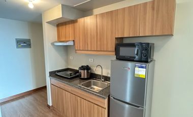 ✨ For Rent: 1-Bedroom Fully Furnished with Balcony – Cameron Residences ✨