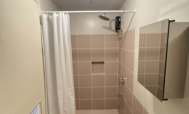 ✨ For Rent: 1-Bedroom Fully Furnished with Balcony – Cameron Residences ✨