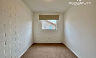 LOS ANDES - ARRIENDA CASA DOS PISOS 3D 2B - SENDERO DE LOS ANDES