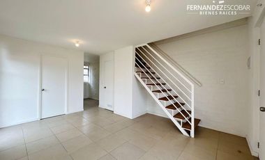 LOS ANDES - ARRIENDA CASA DOS PISOS 3D 2B - SENDERO DE LOS ANDES