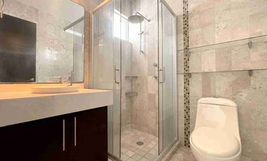 CASA EN RENTA, LOMAS DE ANGELÓPOLIS.