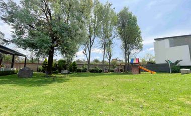 CASA EN RENTA, LOMAS DE ANGELÓPOLIS.