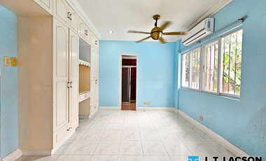 🏡 𝗦𝗽𝗮𝗰𝗶𝗼𝘂𝘀 𝗛𝗼𝘂𝘀𝗲 𝘄𝗶𝘁𝗵 𝗦𝘄𝗶𝗺𝗺𝗶𝗻𝗴 𝗣𝗼𝗼𝗹 𝗶𝗻 𝗮 𝗦𝗲𝗰𝘂𝗿𝗲𝗱 𝗦𝘂𝗯𝗱𝗶𝘃𝗶𝘀𝗶𝗼𝗻 – 𝗗𝘂𝗺𝗮𝗴𝘂𝗲𝘁𝗲 𝗖𝗶𝘁𝘆