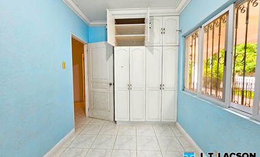 🏡 𝗦𝗽𝗮𝗰𝗶𝗼𝘂𝘀 𝗛𝗼𝘂𝘀𝗲 𝘄𝗶𝘁𝗵 𝗦𝘄𝗶𝗺𝗺𝗶𝗻𝗴 𝗣𝗼𝗼𝗹 𝗶𝗻 𝗮 𝗦𝗲𝗰𝘂𝗿𝗲𝗱 𝗦𝘂𝗯𝗱𝗶𝘃𝗶𝘀𝗶𝗼𝗻 – 𝗗𝘂𝗺𝗮𝗴𝘂𝗲𝘁𝗲 𝗖𝗶𝘁𝘆