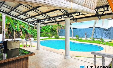 🏡 𝗦𝗽𝗮𝗰𝗶𝗼𝘂𝘀 𝗛𝗼𝘂𝘀𝗲 𝘄𝗶𝘁𝗵 𝗦𝘄𝗶𝗺𝗺𝗶𝗻𝗴 𝗣𝗼𝗼𝗹 𝗶𝗻 𝗮 𝗦𝗲𝗰𝘂𝗿𝗲𝗱 𝗦𝘂𝗯𝗱𝗶𝘃𝗶𝘀𝗶𝗼𝗻 – 𝗗𝘂𝗺𝗮𝗴𝘂𝗲𝘁𝗲 𝗖𝗶𝘁𝘆